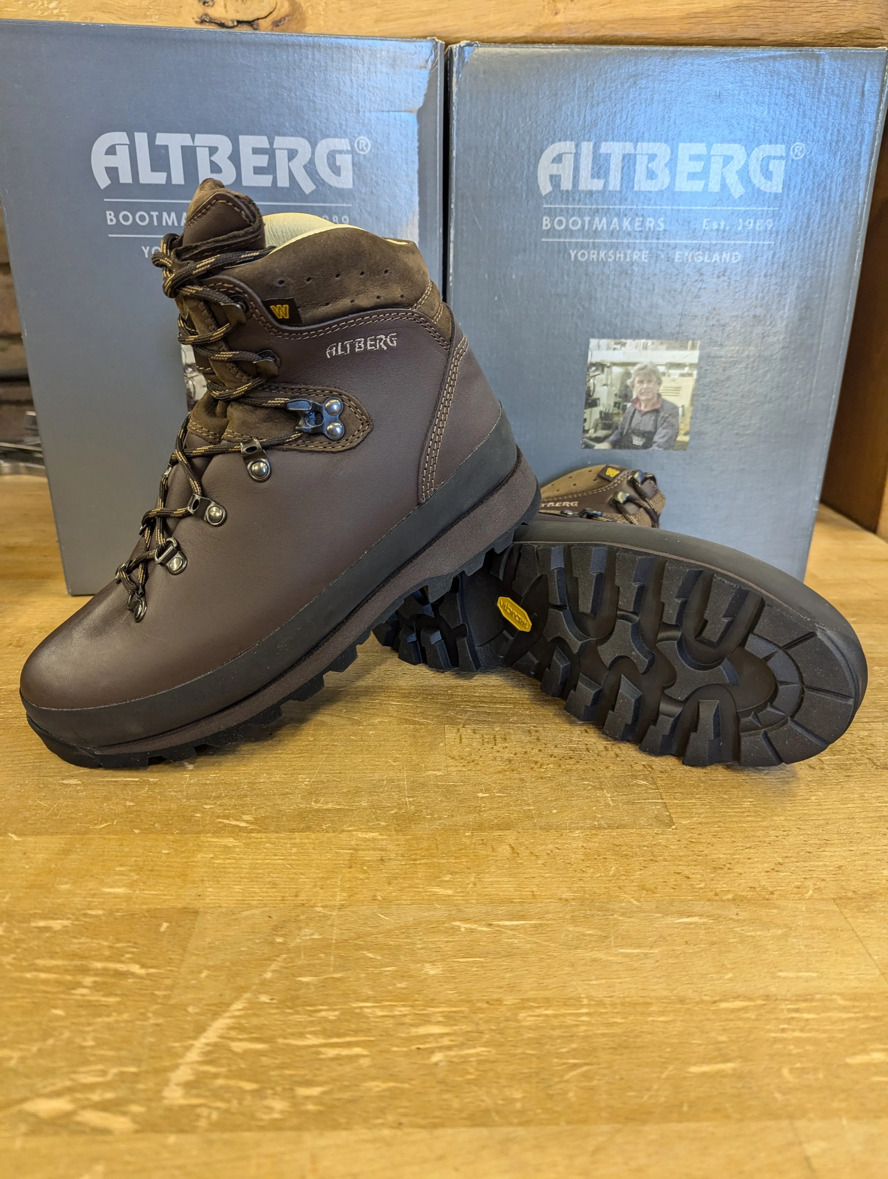 Altberg Tethera Women's Hiking Boot